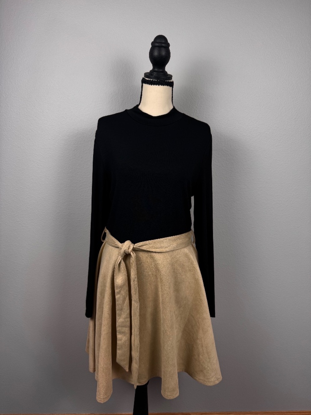 Cupshe Black Long Sleeve Top & Khaki Skirt Mini Dress - Large - Picture 1 of 10